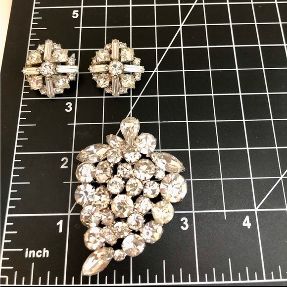 Vintage Clear Crystal Deco Earrings & Cluster Brooch - Picture 8 of 9